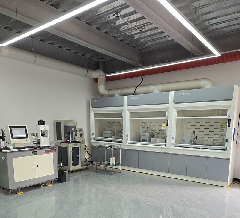 汽車(chē)潤(rùn)滑油.jpg 汽車(chē)潤(rùn)滑油.jpg